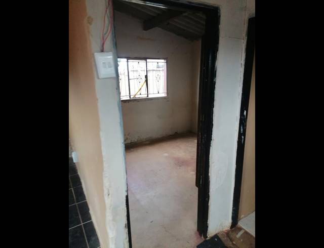 1 BEDROOM HOUSE FOR SALE IN BRAAMFISCHERVILLE